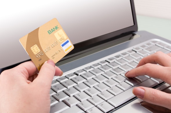 Gastos dos brasileiros triplicam na Black Friday 2015 Gastos dos brasileiros triplicam na Black Friday 2015